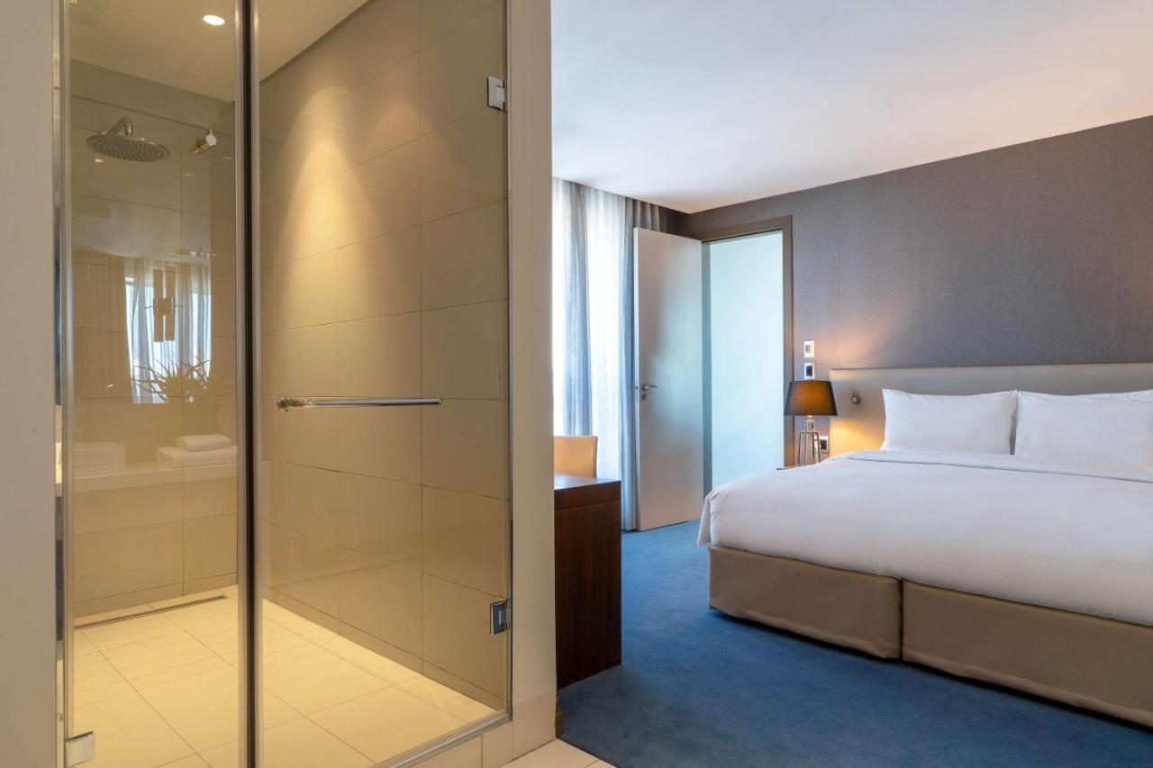Hotel Radisson Blu Gautrain Hotel, Sandton 4*