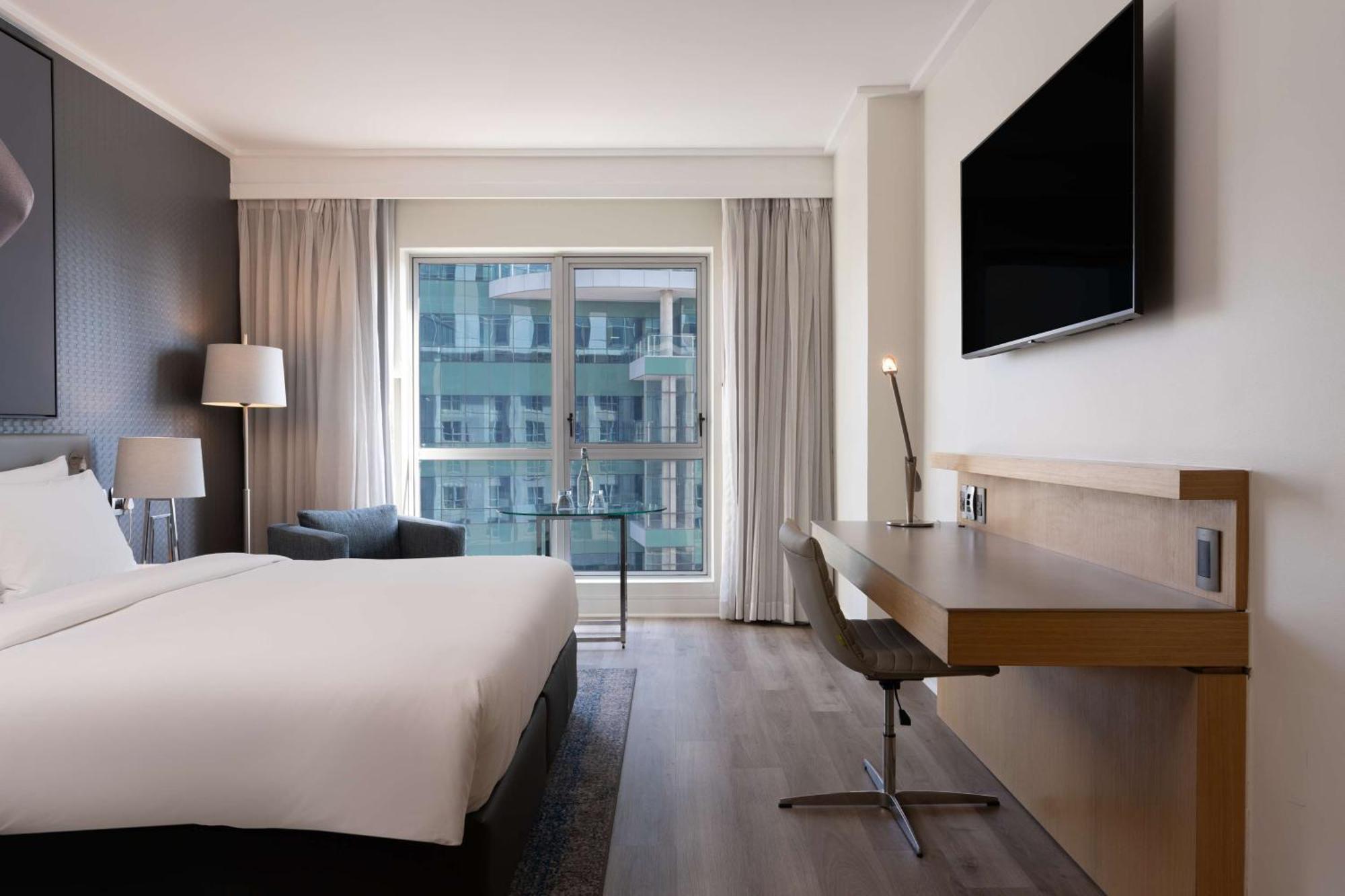 Radisson Blu Gautrain Hotel, Sandton Hotel Johannesburg